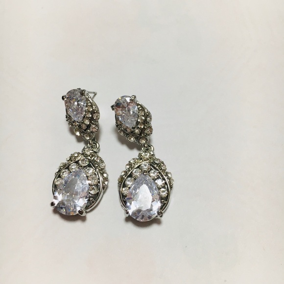 Earrings - Picture 2 of 2